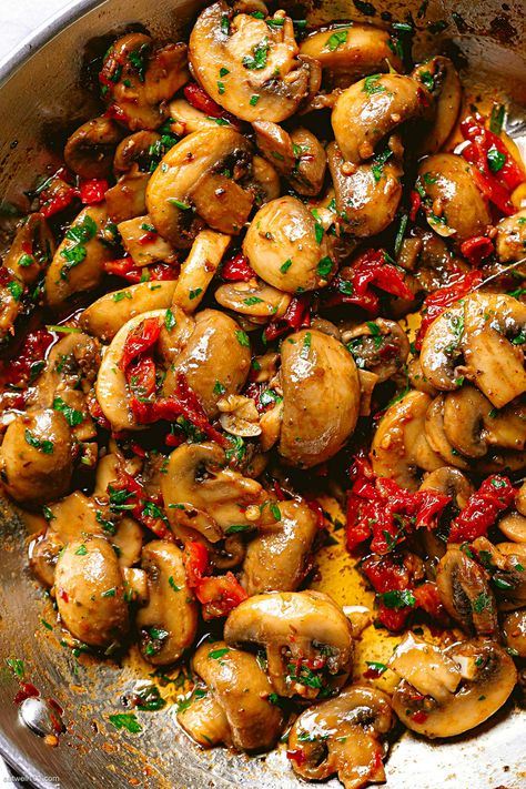 Mushroom Recipes For Dinner, Best Mushroom Recipes, Cook Mushrooms, Best Mushroom Recipe, Garlic Mushrooms Recipes, Living Sacrifice, Mushroom Garlic, Mushroom Side Dishes, Mushroom Recipes Healthy