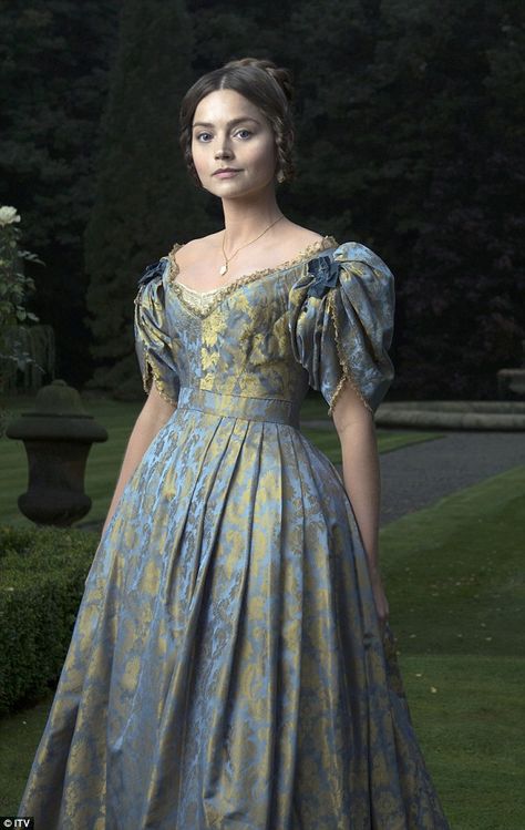 Sneak peak: Jenna Coleman dons full regal costume to play a young Queen Victoria in upcoming eight-part ITV drama, Victoria Victoria Jenna Coleman, Victoria Tv Show, Victoria Costume, Victoria 2016, Victoria Itv, Victoria Series, Young Queen Victoria, Gaun Abad Pertengahan, Jenna Louise Coleman