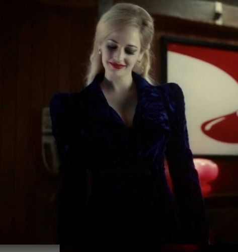 Eva Green Dark Shadows, Angelique Bouchard, Evan Green, October Outfits, Film Pictures, Dark Shadows, Eva Green, Mode Inspo, Tim Burton