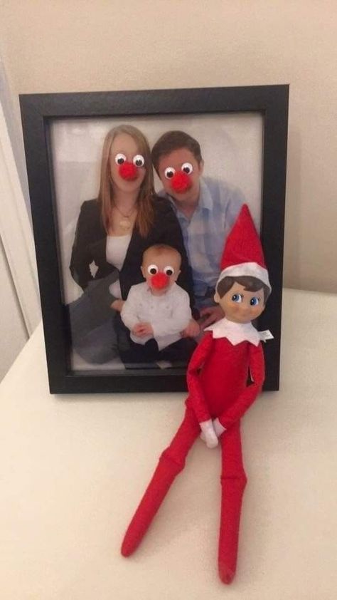 Elf On The Shelf Funny, Elf On Shelf Funny, Elf Ideas Easy, Fun Christmas Activities, Awesome Elf On The Shelf Ideas, Elf Activities, Xmas Elf, Elf Antics, Elf Fun