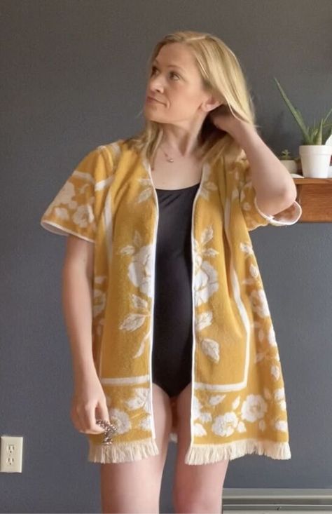 Towel Upcycle Clothes, Terry Cloth Sewing Projects, Terry Towel Dress, Towel Shirt Diy, Towel Shorts Diy, Swimsuit Coverups Diy, Beach Outfit Coverup, Towel Dress Diy, Towel Sewing Projects