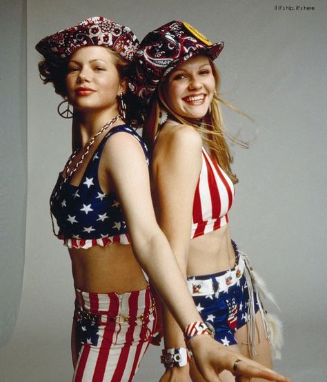 American Flag Fashion, Mary Jane Watson, James Franco, Michelle Williams, Kirsten Dunst, Ageless Beauty, American Beauty, Stars And Stripes, Vintage Hollywood