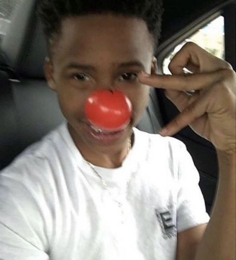 Tay K Pfp, Cool Pfps For Discord, Cloud Rap, Clown Nose, Y2k Profile Picture, Swag Pics, 2013 Swag Era, Gamer Pics, Funny Black People