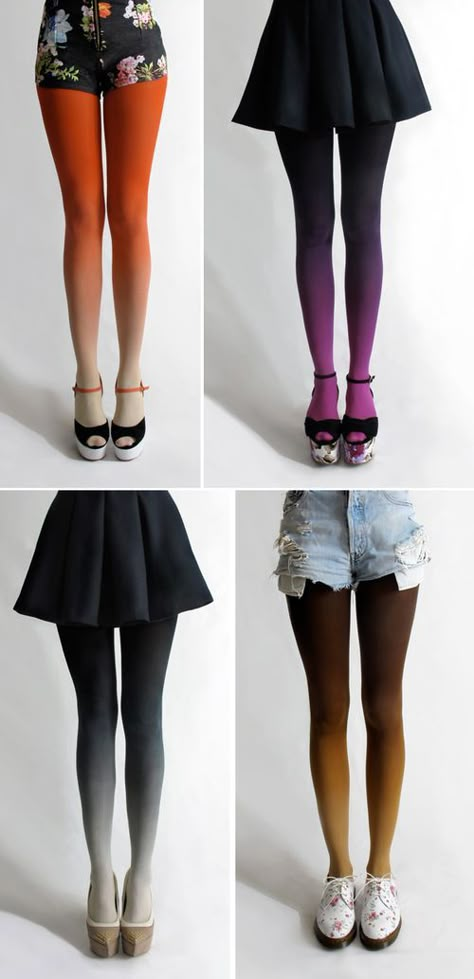 ombre tights - haven't felt this excited about clothing in a long time. Ombre Clothing, Ombre Tights, Ombre Clothes, Tokyo Street Fashion, Colored Tights, Grunge Look, Elegante Casual, Grunge Style, Inspiration Mode