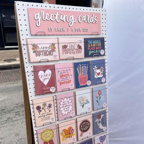 Craft Stall Display Ideas, Popup Market, Booth Display Ideas Diy, Stationery Display, Pegboard Display, Greeting Card Display, Craft Market Display, Stickers Face, Vendor Displays