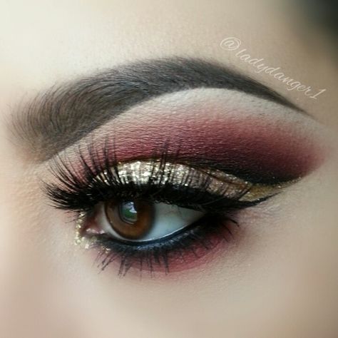 Shadows are @sugarpill Love+ and Bulletproof. Gold glitter is a liquid eyeliner by @lasplashcosmetics Wearing my favorite mink lashes called Natalie by @flutterlashesinc Brows are @anastasiabeverlyhills Dipbrow in Ebony and Brunette brow powder. Burgundy Eyeshadow, Mesmerizing Eyes, Gold Eyeshadow, Winged Liner, Glitter Makeup, Makeup Goals, Makati, Prom Makeup, Eye Make