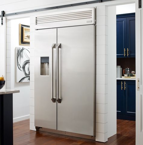 Built-In and Free Standing Refrigerators | Monogram Kitchens Side By Side Refrigerator And Freezer, Monogram Refrigerator, Professional Kitchen Appliances, Refrigerator Ideas, Monogram Appliances, Double Door Refrigerator, Side By Side Refrigerator, Popular Kitchens, Kitchen Designs Layout