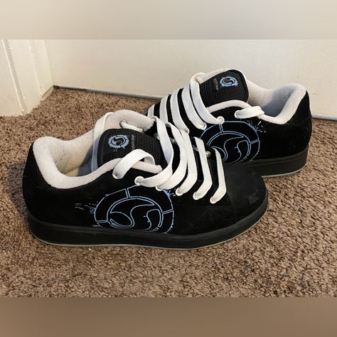 These Are Super Rare Brand New Without The Tags Womens Osiris Shoes. I Bought Them Back In 2006 And Haven’t Ever Worn Them. They Are Black With A Baby Blue Symbol On The Side And They Are A Size 7. With All Of The Moving That I Have Done In The Military The Tip Toe Of The Shoe Has Gotten A Defect Somewhere Along The Lines, However It Is Minor And Does Not Affect The Functionality Of The Shoes Lol Osiris D3, Back In 2006, Underground Shoes, Osiris Shoes, Dvs Shoes, Blue Symbol, Shoes Color, The Military, Pretty Outfits