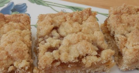 Mainly Baking: Marmalade Shortbread Squares Marmalade Cookies, Apple Crumb Bars, Shortbread Squares, Cooking With Ginger, Crumb Bars, Apple Crumb, Shortbread Recipes, Vegetable Drinks, Cookie Bar Recipes