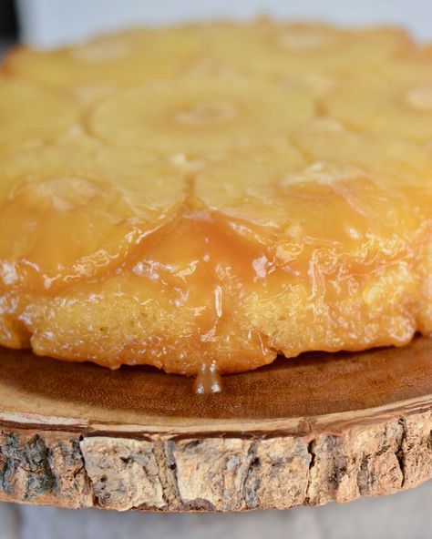 Pineapple Upside Down Cake With a Yellow Cake Mix | The Oven Light Cake Mix Coffee Cake, No Rise Pizza Dough, Cream Cheese Wontons, Healthy Banana Muffins, Lemon Poppyseed Cake, Light Appetizers, Light Breakfast, Vegetarian Cake, Pineapple Upside