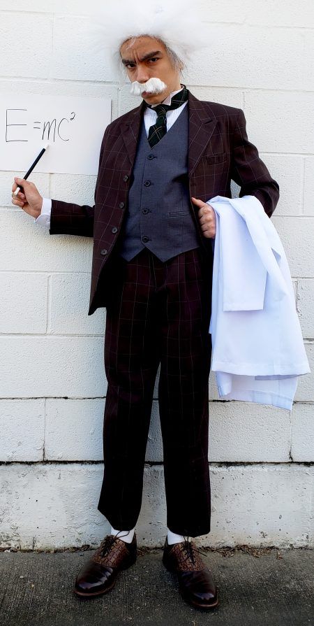 Albert Einstein Costume, Einstein Costume, Celebrity Day Spirit Week Ideas, Kids Costume Ideas, Performance Ideas, Sundance Kid, Science Party, Guitar Chord Chart, Glasses Makeup