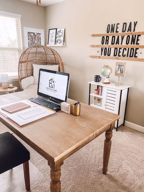 Modern Boho Desk Decor, Home Office Boho Chic Modern, Boho Farmhouse Office Ideas, Map Office Decor, Modern Work Office Decor, Farmhouse Therapy Office, Boho Work Office Decor, Boho Therapist Office, Boho School Office