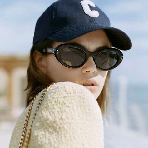 Kaia Gerber wearing Celine 'CL40193I' sunglasses. Celine Sunglasses, Kaia Gerber, Sunglasses, Black