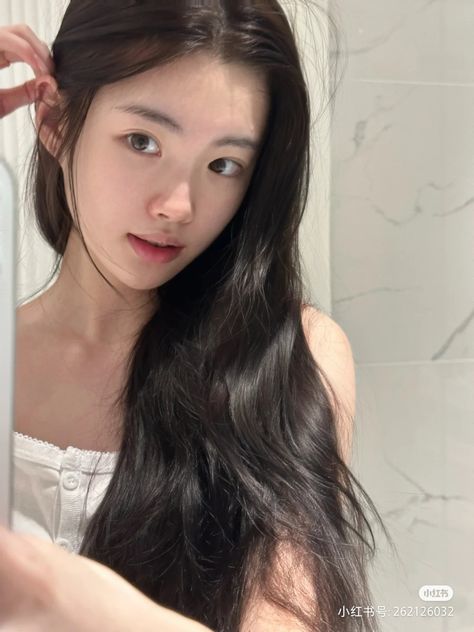 Bare Face Girl, Korean Bare Face, Korean Natural Makeup Ulzzang, Clean Girl Makeup Asian, Korean Innocent Makeup, Cute Girl Korean Face, Ullzang Face Less, Barefaced Beauty, Korean Face