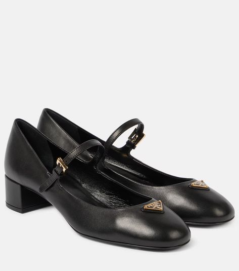 35 leather Mary Jane pumps in black - Prada | Mytheresa Prada Mary Jane, Fashion Trend Board, Dr Shoes, Mid Heels Pumps, Mary Jane Pumps, Leather Mary Janes, Dior Shoes, Prada Shoes, Dream Shoes