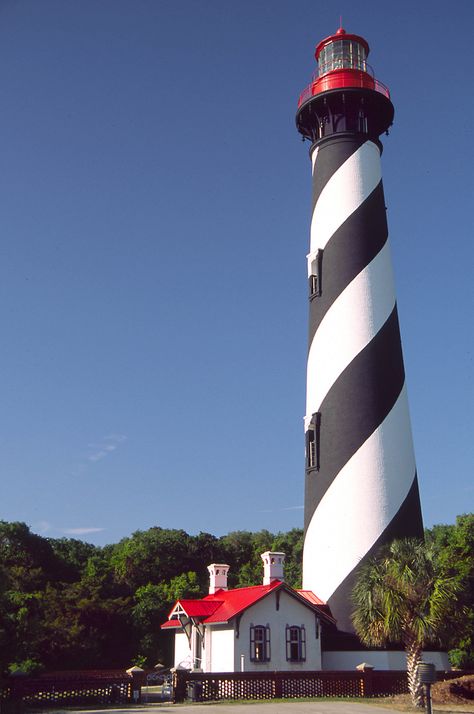 Watercolor Seascapes, Lighthouse Architecture, Lighthouse Inspiration, Lighthouse Photography, Florida Lighthouses, St Augustine Lighthouse, Lighthouses Photography, Lighthouse Tattoo, Lighthouse Photos