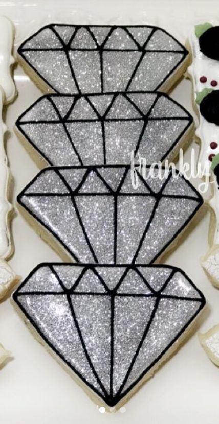 Diamond Cookies Royal Icing, Diamond Cookies, Diamond Cookies Decorated, Diamond Theme Cake, 60th Diamond Jubilee Birthday, Diamond Party, Gold Birthday, Birthday Cookies, 60th Birthday