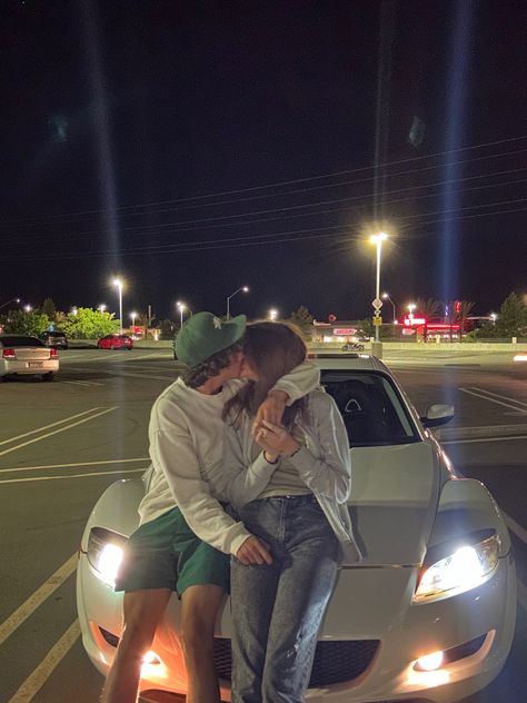 Couple Car Poses, Cute Couple Pics Aesthetic, Car Girlfriend, Girlfriends Photoshoot, Boyfriend Instagram, Car Poses, Self Pictures, Bf Picture, Lovers Photos