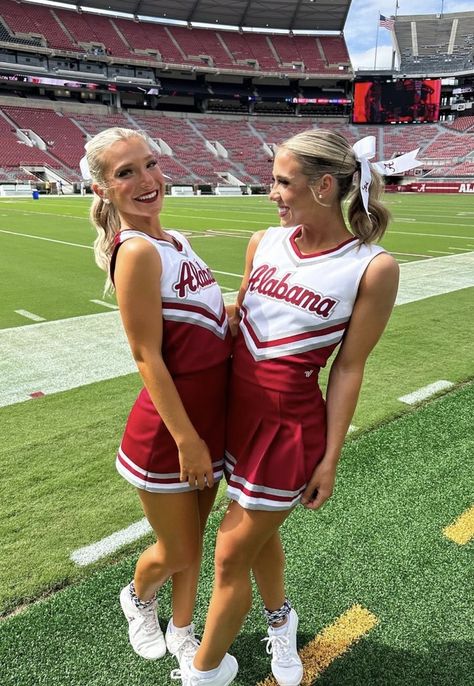 Gameday Poses, Mary Sergi, Alabama Cheerleaders, Alabama Cheer, Tcu Cheerleaders, Cheerleader Uniforms, Sideline Cheer, Cheer Pics, School Cheerleading