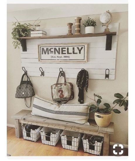 Ingangs Decor, Vstupná Hala, Rustic Entryway, Farmhouse Entryway, Diy Entryway, Farmhouse Look, Dekor Diy, Foyer Decorating, Pallet Decor