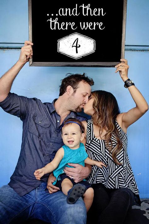 30+ Fun Photo Ideas to Announce a Pregnancy - And Then There Were Four Chalkboard Announcement Fun Photo Ideas, Facebook Baby Announcement, Baby 2 Announcement, Second Baby Announcements, Second Pregnancy, Foto Baby, Baby Reveal, Baby Time, Second Baby