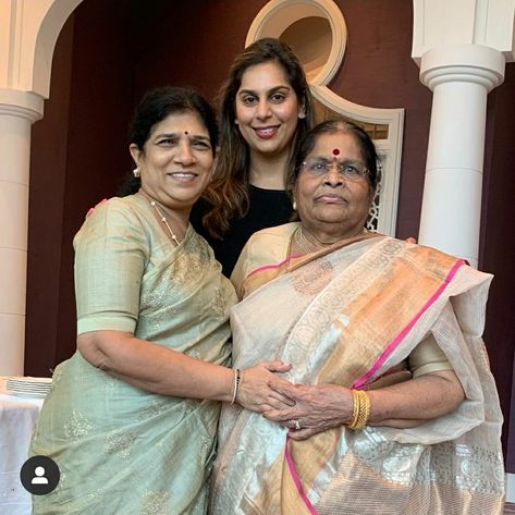 Celebrity upasna's ammma use is zari Kota saree always happy Surekha Konidela Sarees, Surekha Konidela Jewellery, South Indian Bride Saree, Happy Light, Bride Saree, Concrete Staircase, Diy Jar, Happy Lights, Brides Mom