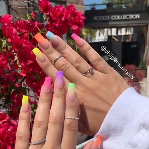 35 Pretiest Colorful Nail Designs To Spice Up Your Life - 244 Bright Summer Acrylic Nails, Summer Nails Ideas, Gold Plates, Colorful Nail, Ombre Acrylic Nails, Cute Acrylic Nail Designs, Simple Acrylic Nails, Bright Nails, Acrylic Nails Coffin Short