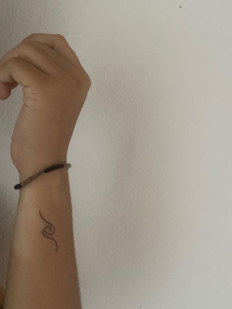 Radius Tattoo, Wrist Tatoo, Small Wrist Tattoos, Wrist Tattoo, Piercing Tattoo, Wrist Tattoos, Small Tattoos, Piercings, Twist