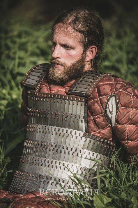 Lamellar Armor Vikings, Germanic Armor, Linothorax Armour, Russian Armor Medieval, Lamellar Armor, Late Medieval Armor, Historical Reenactment, Battle Armor, Ancient Warfare