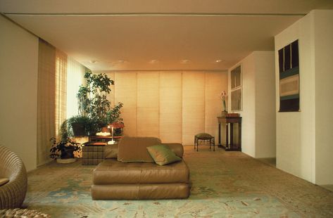 John Saladino, International Style Architecture, Stanford White, Door Wraps, Manhattan Apartment, Inside Design, New York Apartment, Article Design, Nyc Apartment