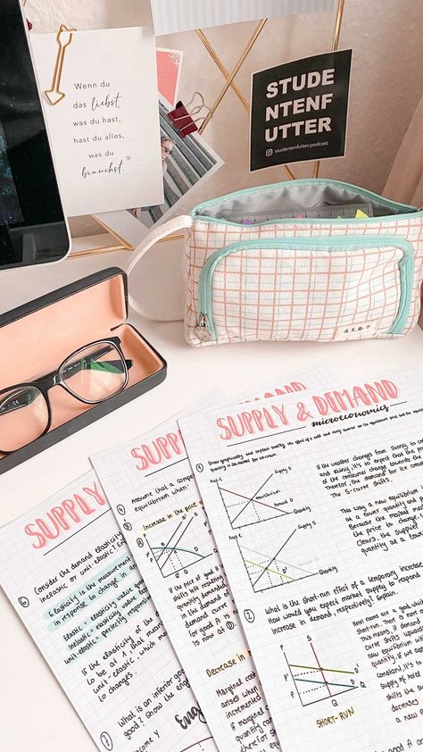 Pretty Notes Aesthetic, Revision Aesthetic, Marketing Notes, Study Theme, Economics Notes, Makeup Coquette, Notes Inspo, Study Aesthetics, Notes Aesthetic