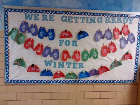 Winter Hat Bulletin Board, Mitten Bulletin Board Ideas, Clothes Study, Preschool Art Projects, December Activities, Preschool Rooms, Early Childhood Teacher, Teacher Boards, Creative Curriculum