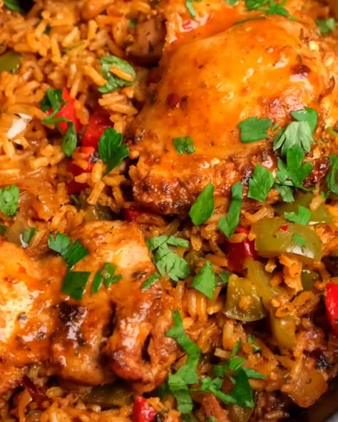 15-Min Peri Peri Rice Bake 🍗🍛 | rice, dinner | It's the perfect weeknight dinner 🍗🍛 | By FOODbible | Facebook | Peri peri rice bake. This is a delicious and comforting high protein meal that takes 15 minutes to make. Coat your chicken thighs in peri peri sauce and seasoning then pan fry in your skillet. Brush with a little more peri peri sauce and then remove from pan and add your onions and peppers. Add in your basmati rice, a bit more piripiri seasoning, smoked paprika and dried parsley fo Peri Peri Sauce, Rice Bake, High Protein Meal, Peri Peri Chicken, Dried Parsley, Baked Rice, Pan Fry, Rice Dinner, Protein Meal