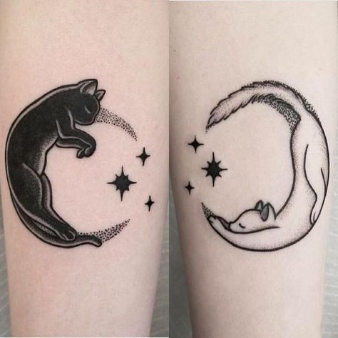 Si tienes ganas de hacerte un tatuaje pero no sabes de qué tipo y dónde, checa  nuestras recomendaciones: dónde tatuarse en la CDMX. Kitty Tattoos, Cute Cat Tattoo, Tato Henna, Cross Tattoos, Men Tattoos, Harry Potter Tattoos, Bff Tattoos, Disney Tattoo, Cat Tattoo Designs