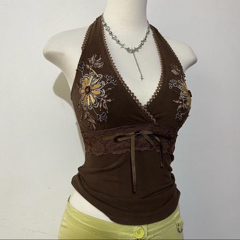 Womens Vest Top, 90s Fashion Tops, Flattering Outfits For Big Busted Women, Brown Tank Top Outfit, Brown Top Outfit, Thrifted Tops, Halter Top Outfit, Bejeweled Top, Types Of Tops