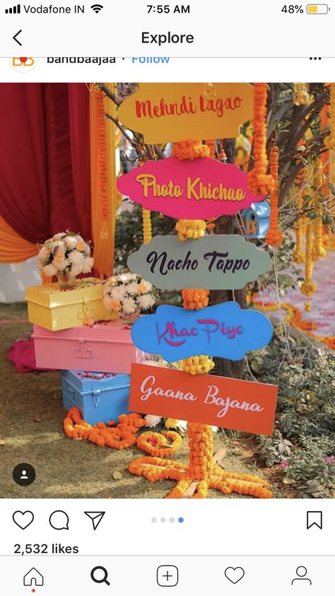 Jago Decorations Home, Mayun Decoration Ideas, Haldi Selfie Point, Shadi Vala Ghar Board Ideas, Mendhi Signs, Haldi Decoration Ideas, Haldi Ceremony Decorations, Asian Wedding Decor, Stall Decorations