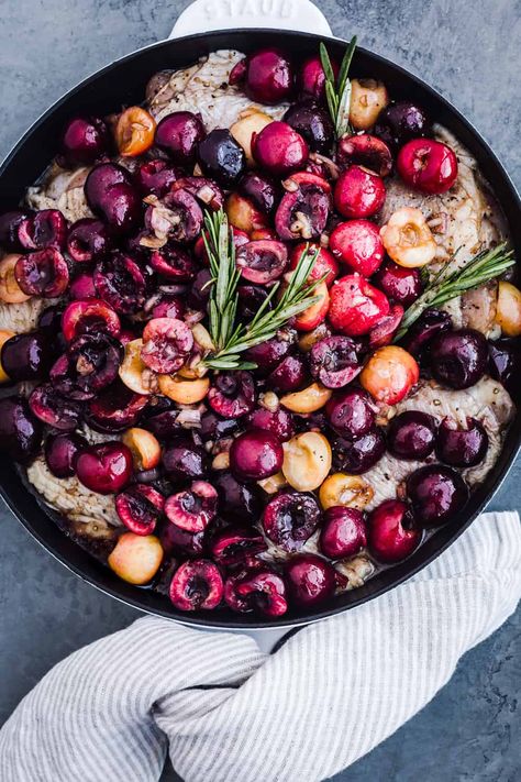 A sweet n’tart cherry chicken recipe that’s deliciously moist, tender and easily comes together in a single pan celebrating the very best of summer’s cherry bounty! #cherrychicken #chickenrecipe #summerchickenrecipe Cherry Chicken Recipe, Cherry Chicken, Chicken With Rosemary, Summer Chicken Recipes, Summer Chicken, Cherry Sauce, Roasted Cherry, Rosemary Chicken, Cherry Recipes