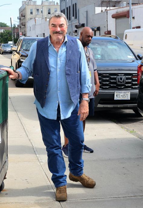 Tom Selleck ‘Has Trouble Walking Unassisted’ and Needs to Lose Weight: ‘It’s All Taking a Toll’ Tom Selleck 80s, Tom Selleck Friends, Tom Selleck Movies, Tom Selleck Blue Bloods, Jesse Stone, On His Knees, Time To Heal, American Pickers, Anderson Cooper