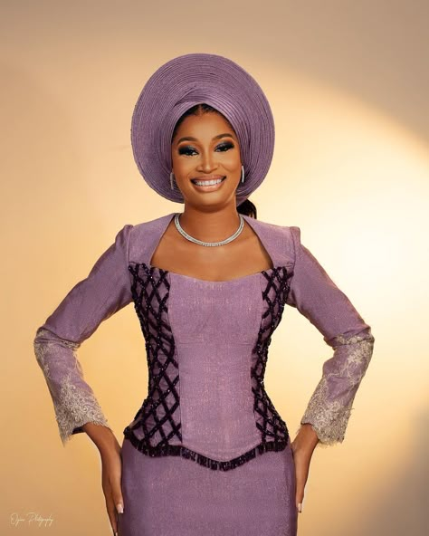 Purple Aso Oke Styles Traditional Weddings, Asoke Styles, Purple Aso Ebi Styles, Lilac And Purple Aso Ebi, Aso Oke Styles, Purple Aso Oke, Yoruba Traditional Wedding Attire Purple, Blue Aso Oke, Yoruba Bride