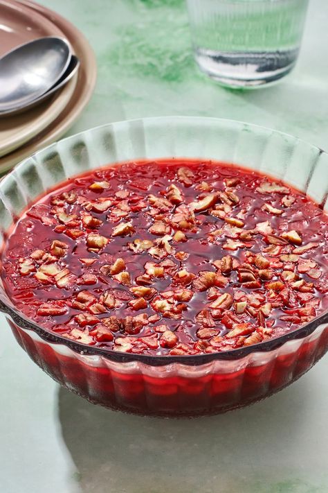 Cranberry Jell-O Salad Cranberry Jello Salad, Cranberry Salad Recipes, Gelatin Salad, Cranberry Jello, Retro Dishes, 5 Ingredient Dinners, Jello Desserts, Cranberry Salad, Jello Salad