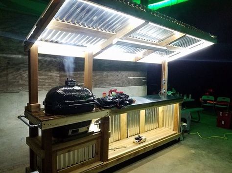 Multi Grill Station, Deck Cooking Station, Barbecue Island Ideas, Grill Roof Ideas, Wooden Grill Station, Grill Prep Station Outdoor, Grill And Smoker Station Diy, Outside Grilling Station, Bbq Prep Station