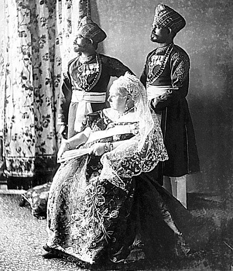 Queen Victoria and Abdul Karim (right) and another Indian servant at Balmoral Victoria And Abdul, Queen Victoria Family, Queen Victoria Prince Albert, Victoria Prince, Victoria Reign, Quintessentially British, Royal History, History Queen, British India