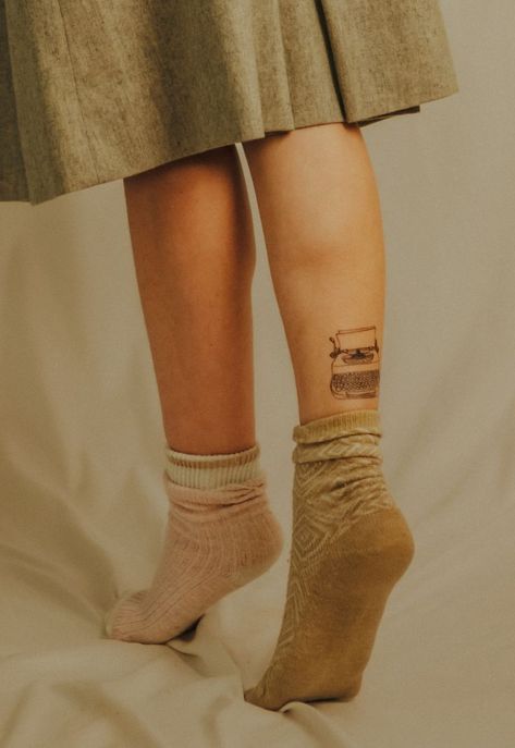 Typewriter Tattoo Small, Date Of Birth Tattoos Ideas Fonts, Tattoo Typewriter, Name Tattoos On Neck, Poetry Tattoo, Typewriter Tattoo, Writer Tattoo, Tattoo Font Styles, Number Tattoo Fonts