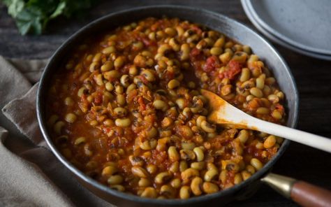 African Black-Eyed Pea Stew [Vegan] - One Green PlanetOne Green Planet Stew Vegan, Blackeyed Peas, Black Eyed Peas Recipe, Vegan Chilli, Black Eyed Beans, Black Eyed Pea, Peas Recipe, Vegan Sour Cream, Pea Recipes