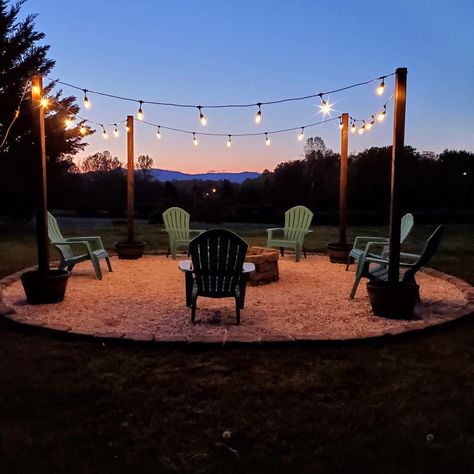 Fire Pit Lights, Backyard Summer Party, Patio Garden Ideas On A Budget, Backyard Firepit Area, Diy Patio Cover, Outdoor Fire Pit Area, Backyard Bonfire, Fire Pit Lighting, Diy Backyard Patio