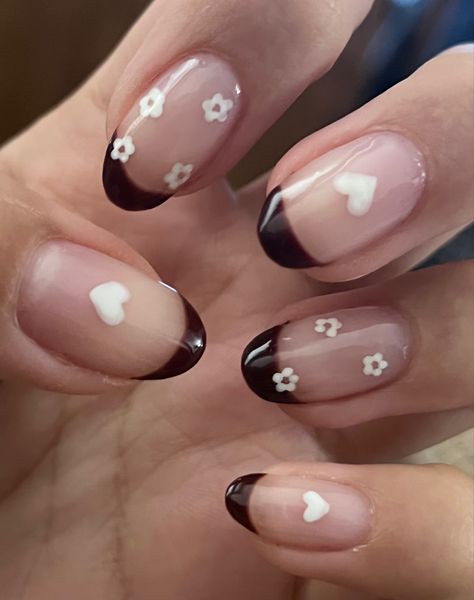 Brown Flower Heart French tip Chocolate Aesthetic Cute Nail inspo Cute Short Cuts For Women, Nail Art Designs For Short Nails, Short Nail Designs Fall, Cute Nails Summer, Almond Nails Short, Ideas For Short Nails, Summer Nails Almond, Nails Summer Nails, Pretty Gel Nails