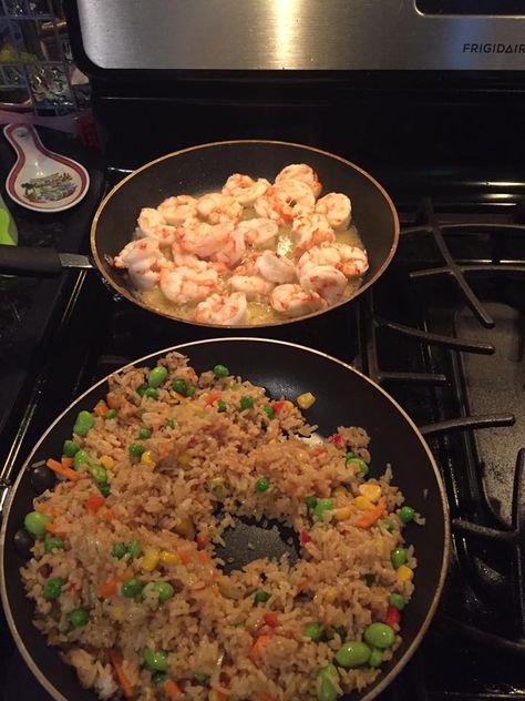 Homemade Food Snap, Fried Rice And Shrimp, Fried Rice Snap, Healthy Shrimp Fried Rice Recipe, Healthy Shrimp Fried Rice, Fried Rice Aesthetic, Dinner Snap, Shrimp Dinner Aesthetic, Fried Shrimp Aesthetic