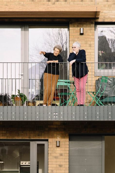 Each of the one, two and three bedroom flats in this co-housing block has its own balcony or patio, as well as access to the shared garden and craft shed that the residents plan on maintaining themselves. Cohousing Architecture Projects, Fujimoto Architecture, Co Housing Community, Studio Weave, Co Housing, Craft Shed, Co Living, Artist Studios, Community Housing