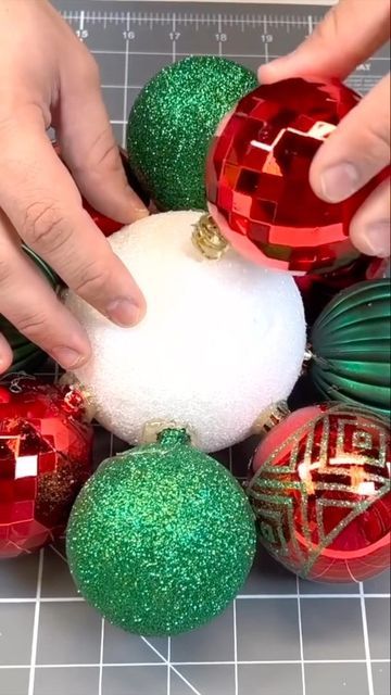 Foam Ornaments, Pottery Barn Christmas, Christmas Decorations Diy Crafts, Natural Christmas Decor, Holiday Crafts Diy, Christmas Balls Decorations, Pool Noodle, Hula Hoop, Christmas Ball