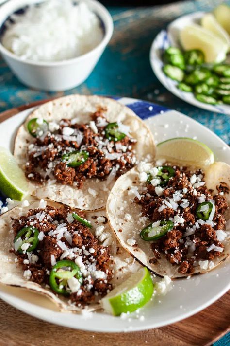 Chorizo Street Tacos Chorizo Street Tacos Recipe, Chorizo Street Tacos, Chorizo Recipes Dinner, Taco Recipes Mexican, Homemade Chorizo, Street Taco Recipe, Chorizo Tacos, Chorizo Recipes, Taco Ingredients